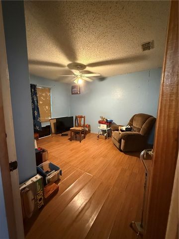 3414 Crest Lake Dr, Corpus Christi, TX 78415