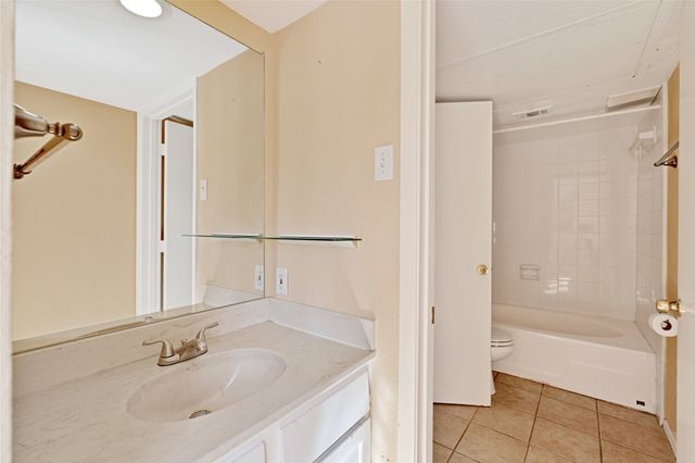 6808 Eastridge Drive E1 Apt 24, Dallas, TX 75231