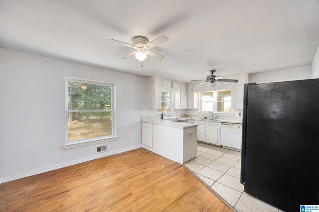 4 21ST AVENUE NW, Center Point, AL 35215