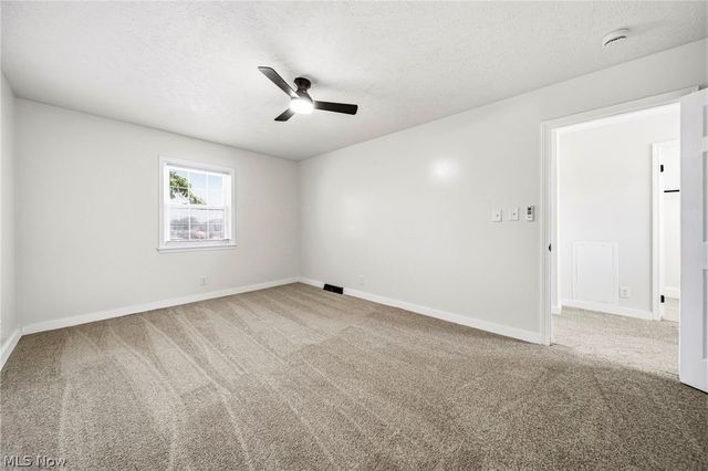 6824 Beacon Drive D, Mentor, OH 44060