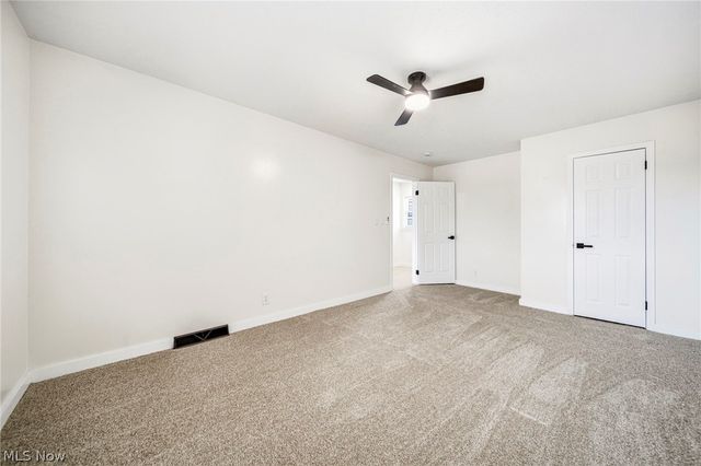 6824 Beacon Drive D, Mentor, OH 44060