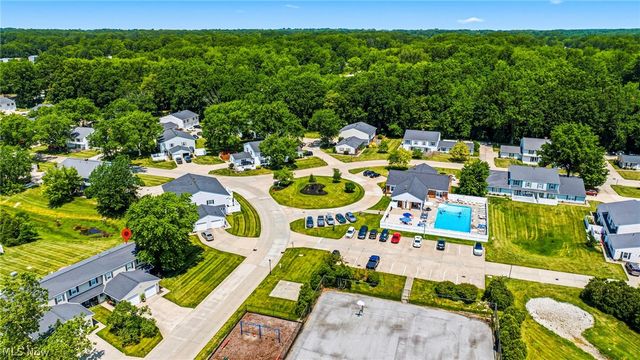 6824 Beacon Drive D, Mentor, OH 44060