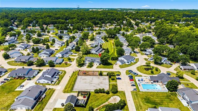 6824 Beacon Drive D, Mentor, OH 44060