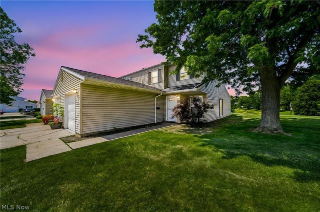 6824 Beacon Drive D, Mentor, OH 44060
