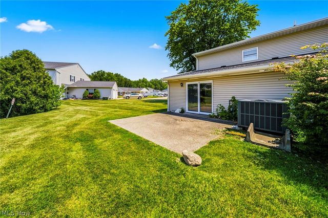 6824 Beacon Drive D, Mentor, OH 44060