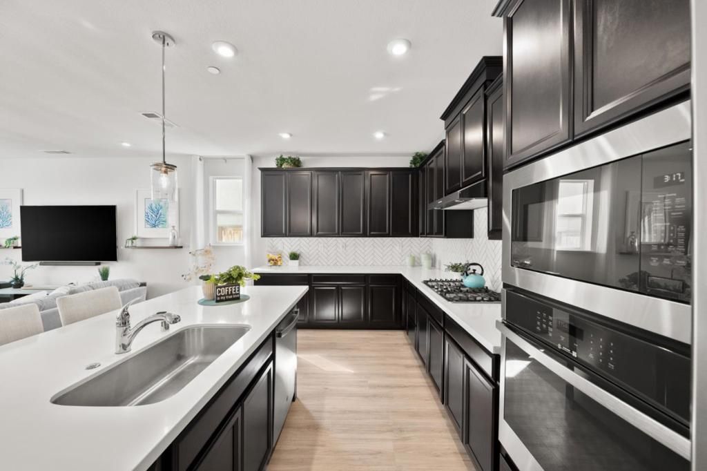 Image 12 of property listing at 9264 Odyssey Circle, Elk Grove, CA 95624