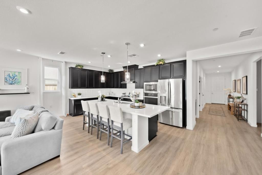 Image 13 of property listing at 9264 Odyssey Circle, Elk Grove, CA 95624