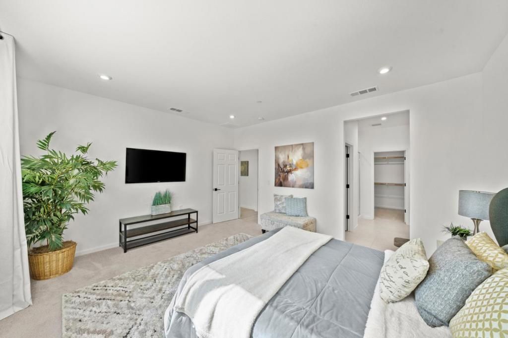 Image 19 of property listing at 9264 Odyssey Circle, Elk Grove, CA 95624