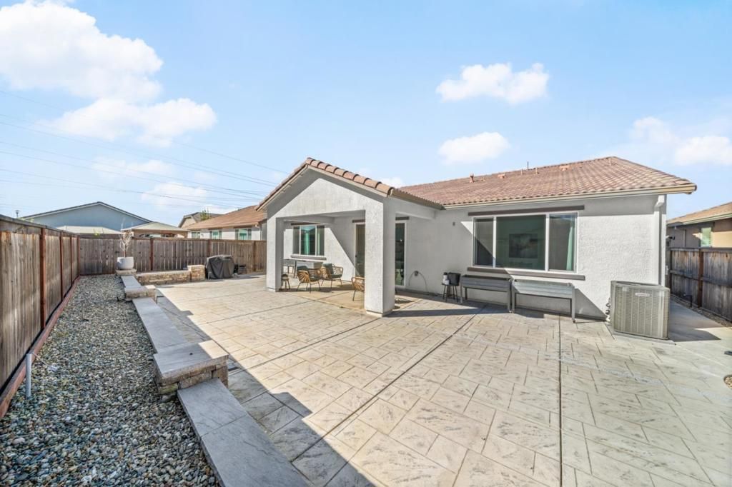 Image 30 of property listing at 9264 Odyssey Circle, Elk Grove, CA 95624