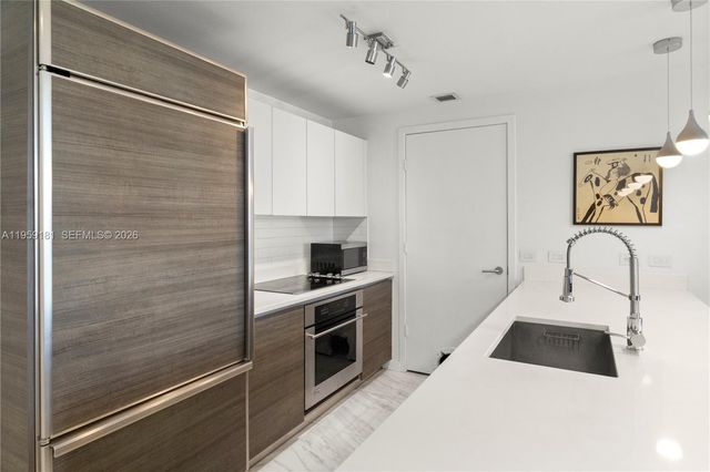 1100 S Miami Ave 1609, Miami, FL 33130