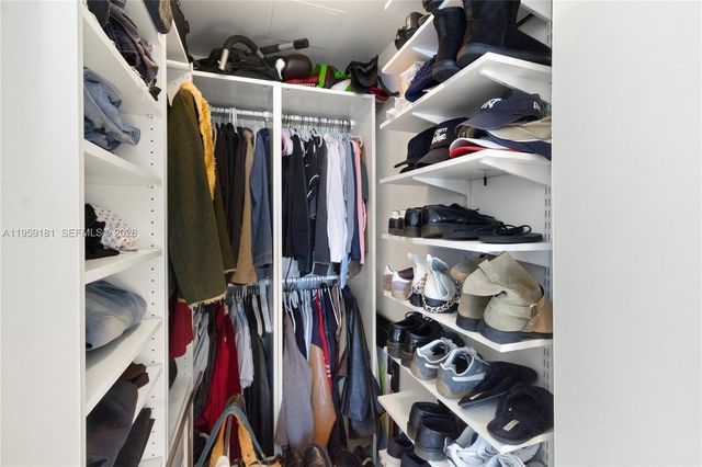 1100 S Miami Ave 1609, Miami, FL 33130