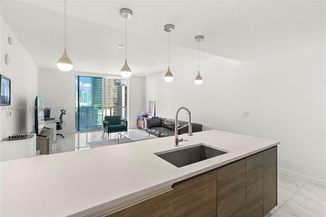 1100 S Miami Ave 1609, Miami, FL 33130