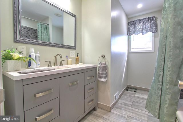 1206 NASSAU RD, Warminster, PA 18974