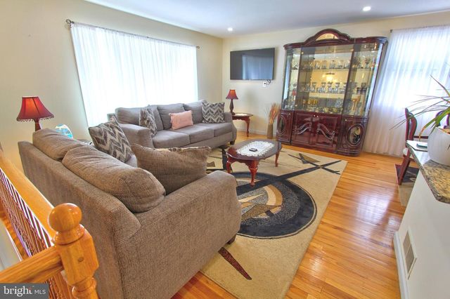 1206 NASSAU RD, Warminster, PA 18974