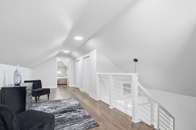 9953 S Prospect Avenue, Chicago, IL 60643