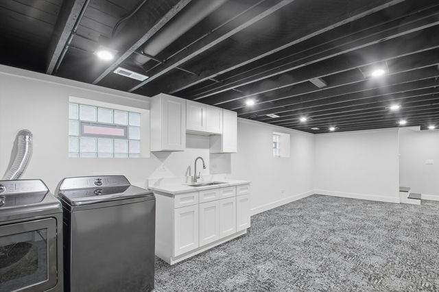 9953 S Prospect Avenue, Chicago, IL 60643