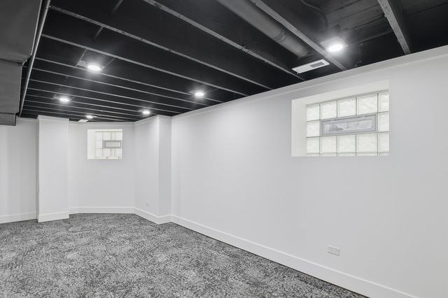 9953 S Prospect Avenue, Chicago, IL 60643