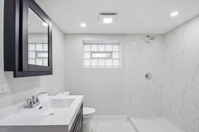 9953 S Prospect Avenue, Chicago, IL 60643