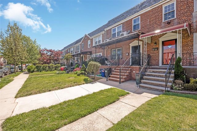 7334 174th Street, Fresh Meadows, NY 11366