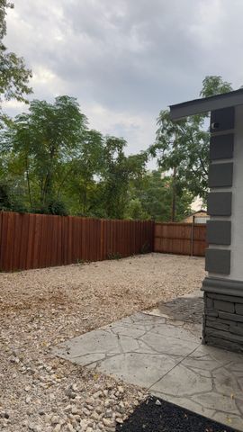 306 Broadmoor A, Arlington, TX 76010