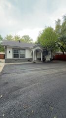 306 Broadmoor A, Arlington, TX 76010