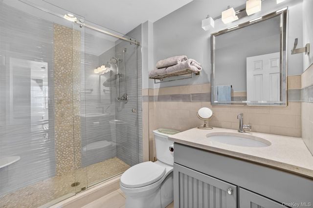 341 Furnace Dock Road 11, Cortlandt Manor, NY 10567