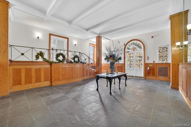 341 Furnace Dock Road 11, Cortlandt Manor, NY 10567