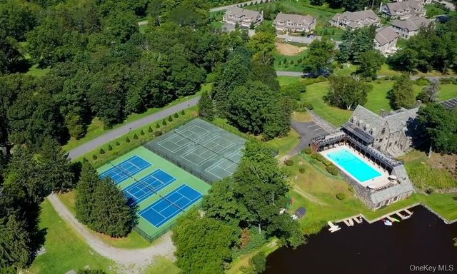 341 Furnace Dock Road 11, Cortlandt Manor, NY 10567