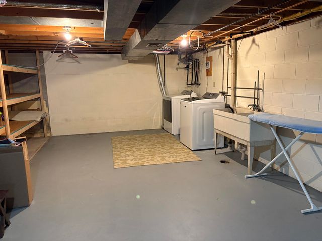 1324 Crandall Avenue, Norton Shores, MI 49441