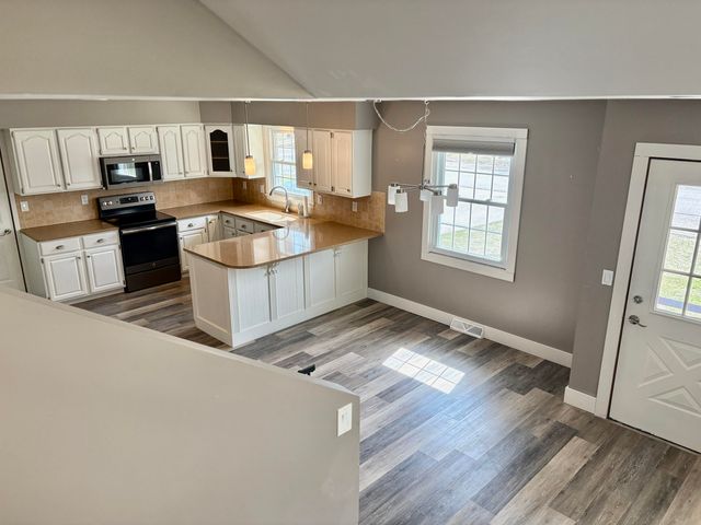 1324 Crandall Avenue, Norton Shores, MI 49441