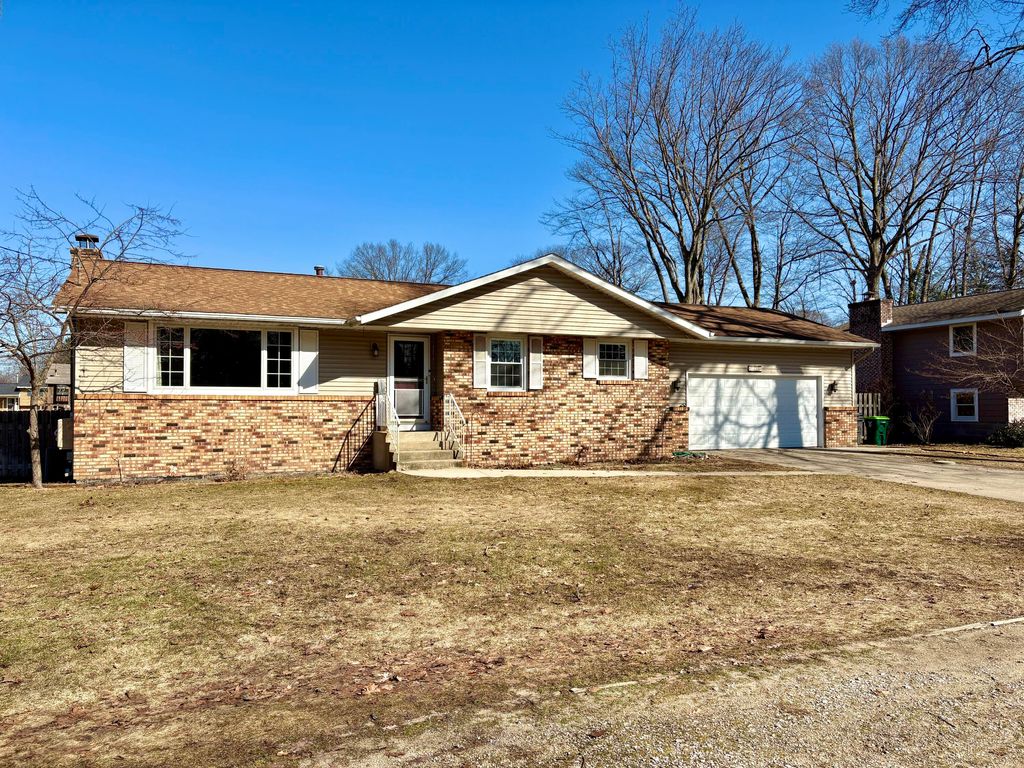 1324 Crandall Avenue, Norton Shores, MI 49441