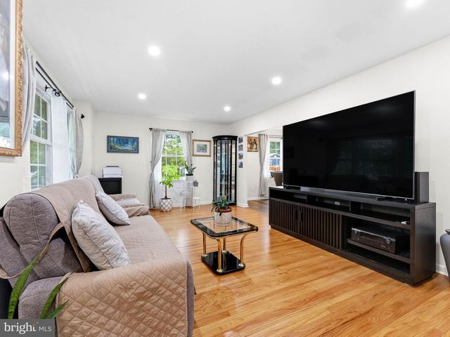 6304 HARVEY AVE, Pennsauken, NJ 08109