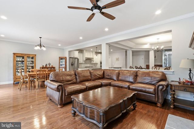 112 WELLINGTON DR, Media, PA 19063