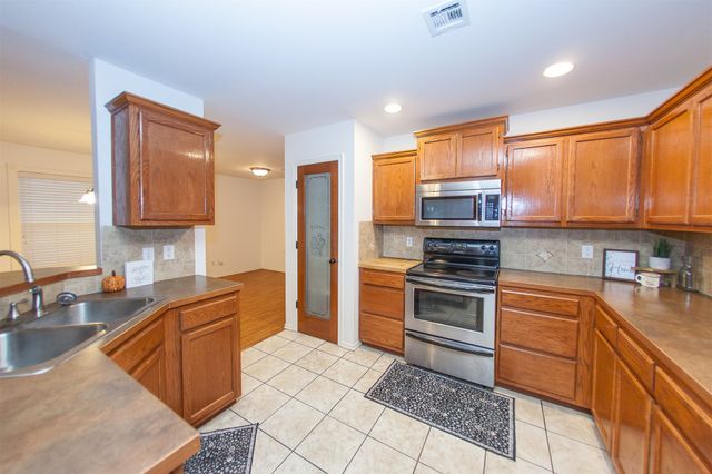 11922 Valley Avenue, Collinsville, OK 74021