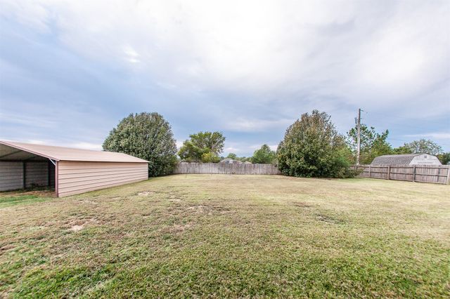 11922 Valley Avenue, Collinsville, OK 74021