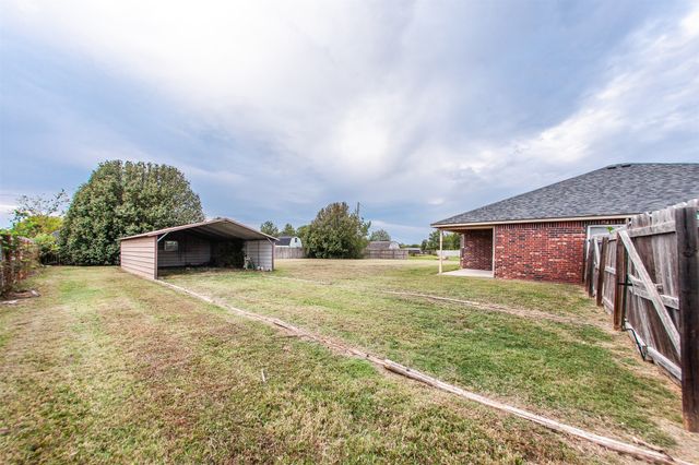 11922 Valley Avenue, Collinsville, OK 74021
