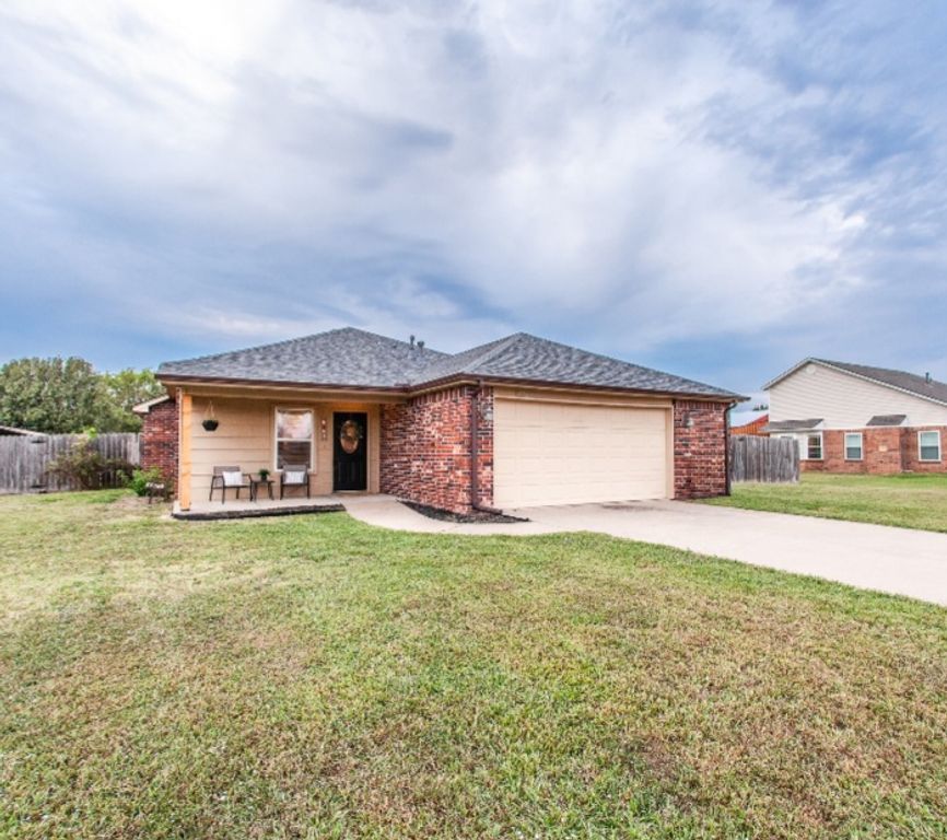 11922 Valley Avenue, Collinsville, OK 74021