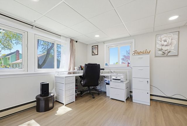 7 Miscoe Road, Worcester, MA 01604