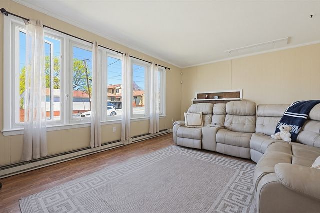 7 Miscoe Road, Worcester, MA 01604