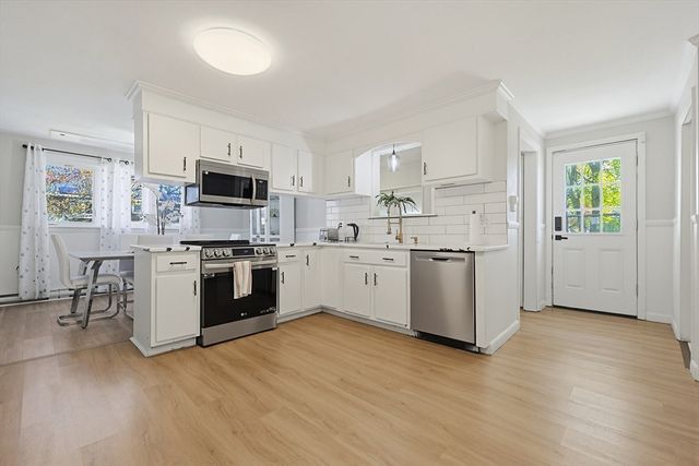 7 Miscoe Road, Worcester, MA 01604