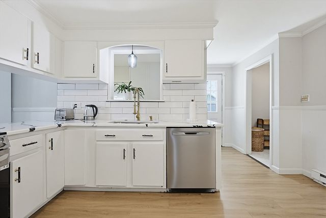 7 Miscoe Road, Worcester, MA 01604