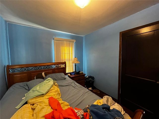 890 Woodland Rd, Sharpsville, PA 16150