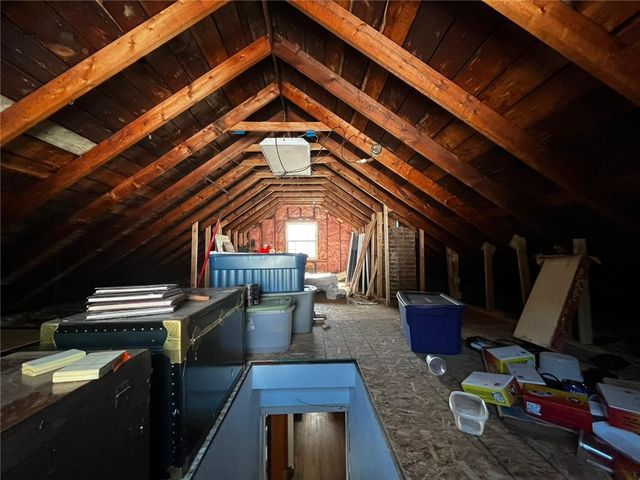 890 Woodland Rd, Sharpsville, PA 16150