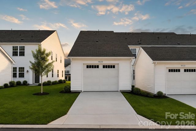 9439 Old Dowd Road 161, Charlotte, NC 28214