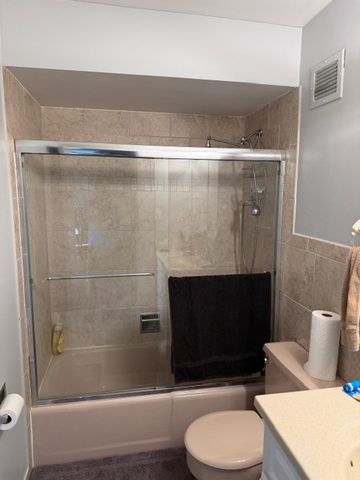 40 N Tower Road 11K, Oak Brook, IL 60523