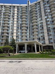 40 N Tower Road 11K, Oak Brook, IL 60523