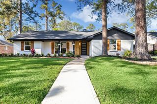 10042 Valley Forge Drive, Houston, TX 77042