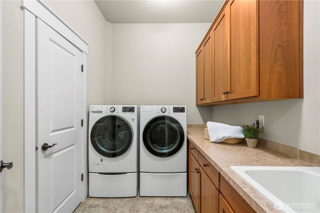 30418 219th Way SE, Black Diamond, WA 98010