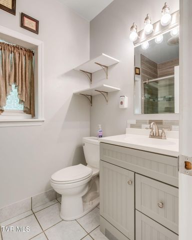 170 Young Road, Johnson City, TN 37604