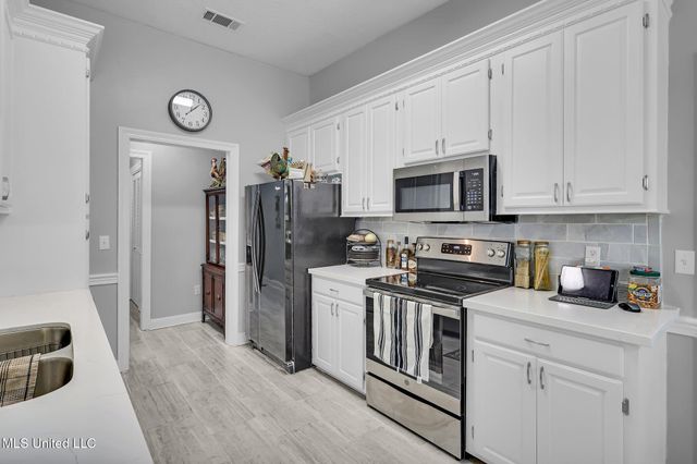 417 Hemlock Drive, Flowood, MS 39232